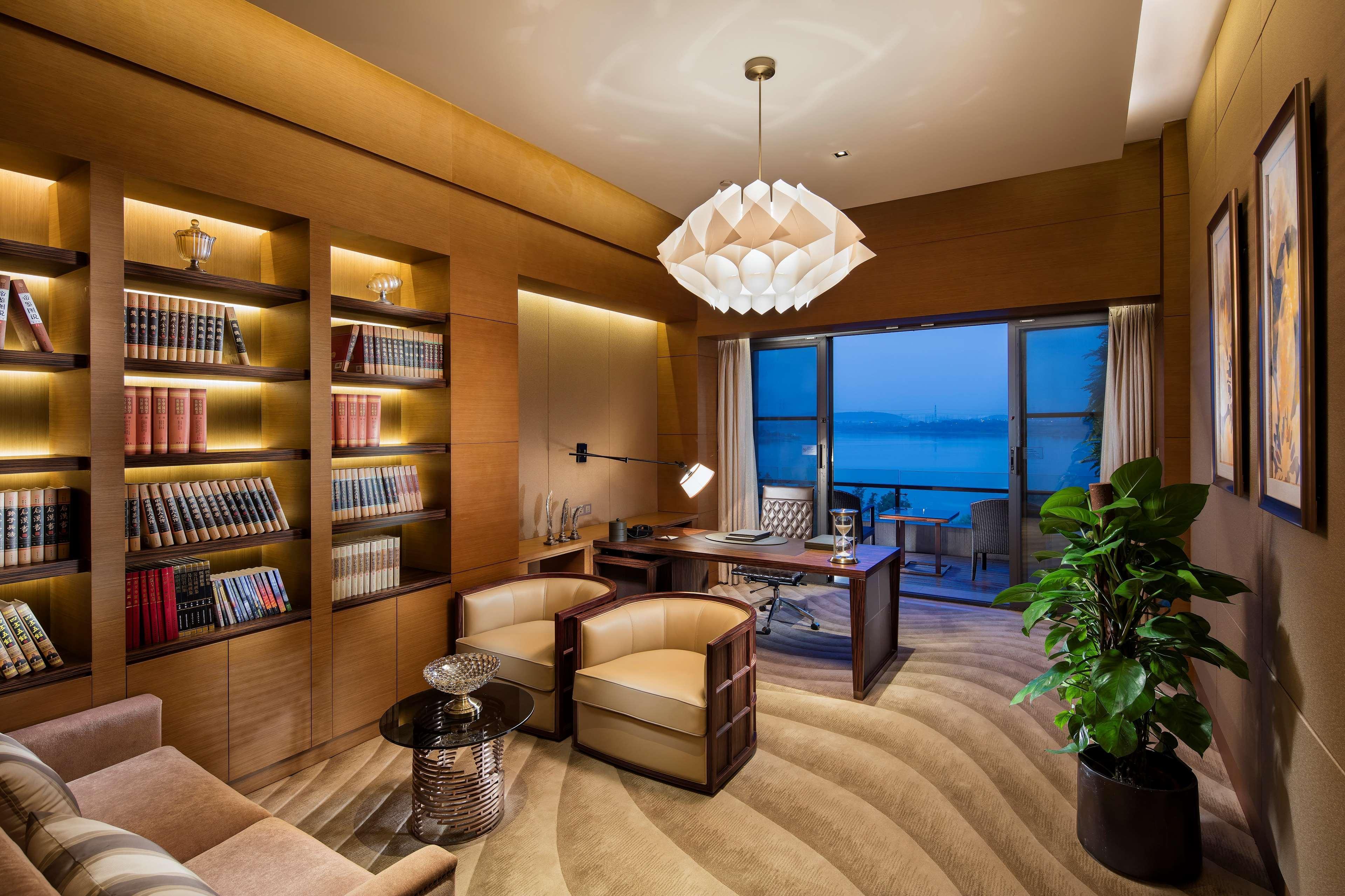 Hilton Wuhan Optics Valley Zewnętrze zdjęcie