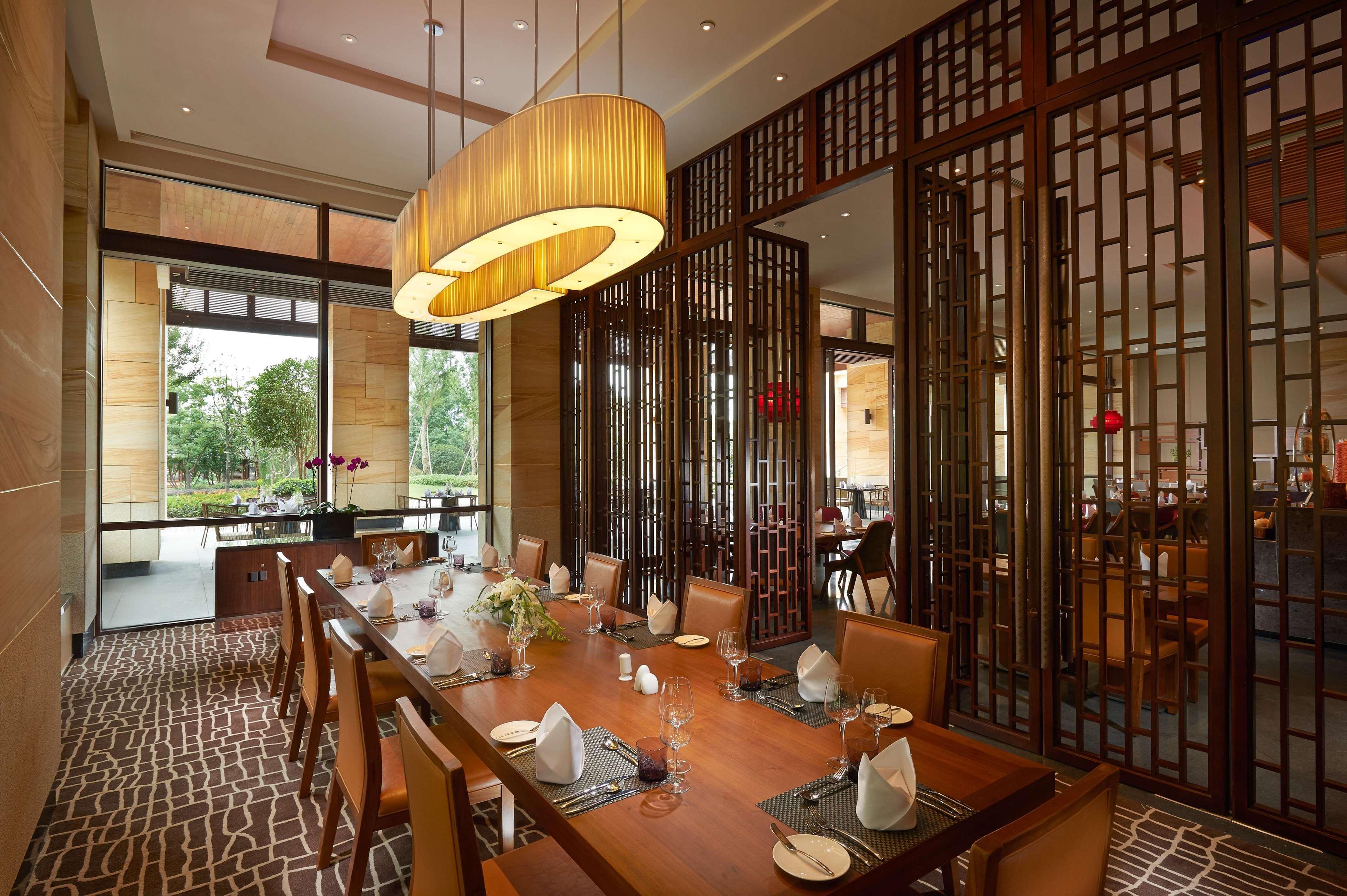 Hilton Wuhan Optics Valley Zewnętrze zdjęcie