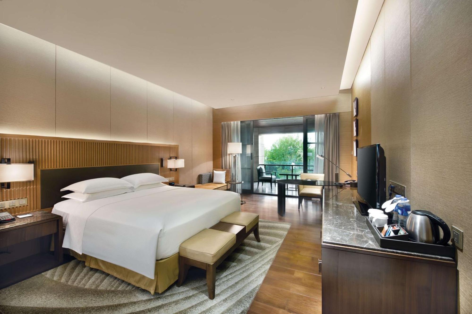 Hilton Wuhan Optics Valley Zewnętrze zdjęcie