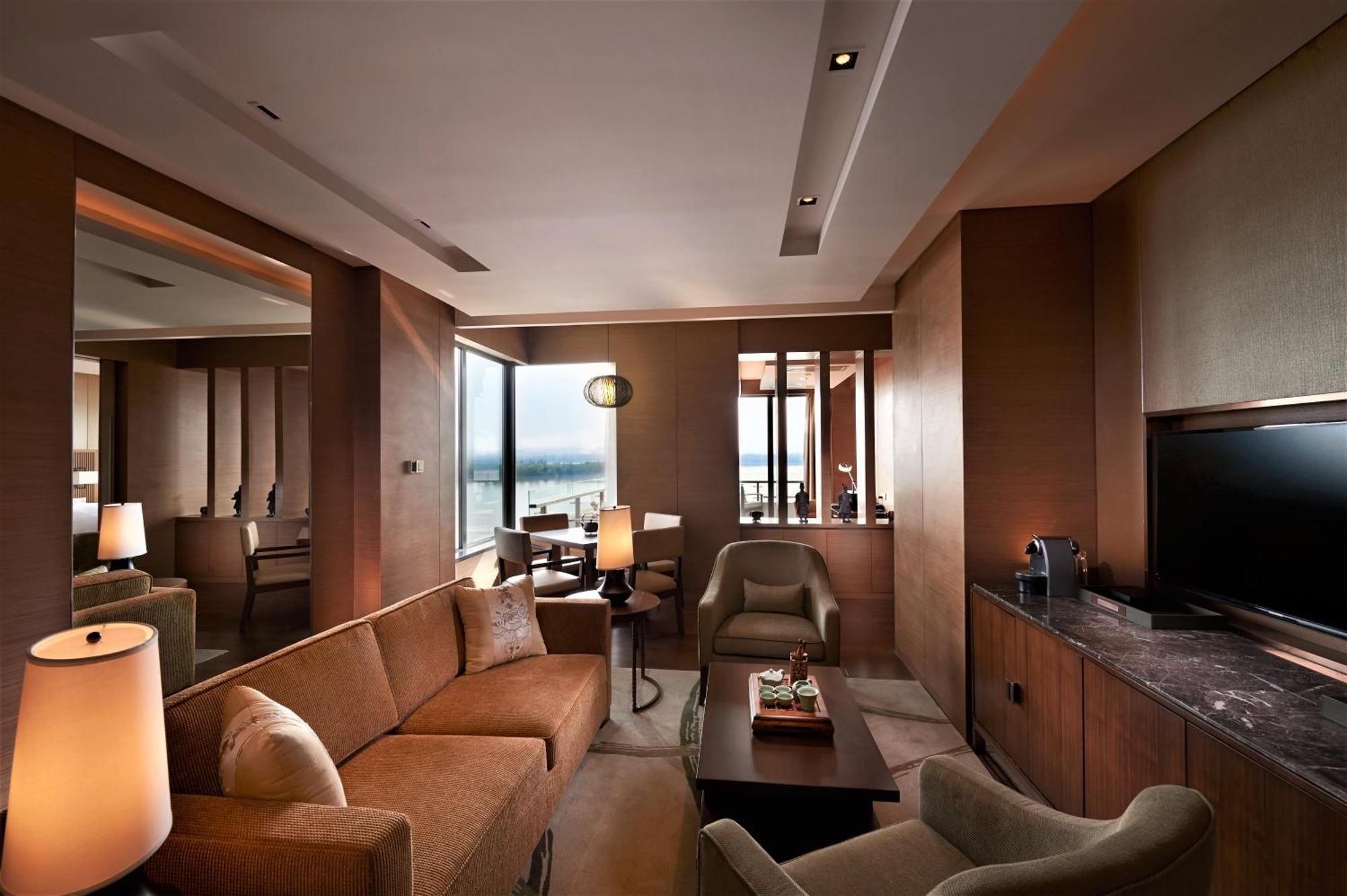 Hilton Wuhan Optics Valley Zewnętrze zdjęcie