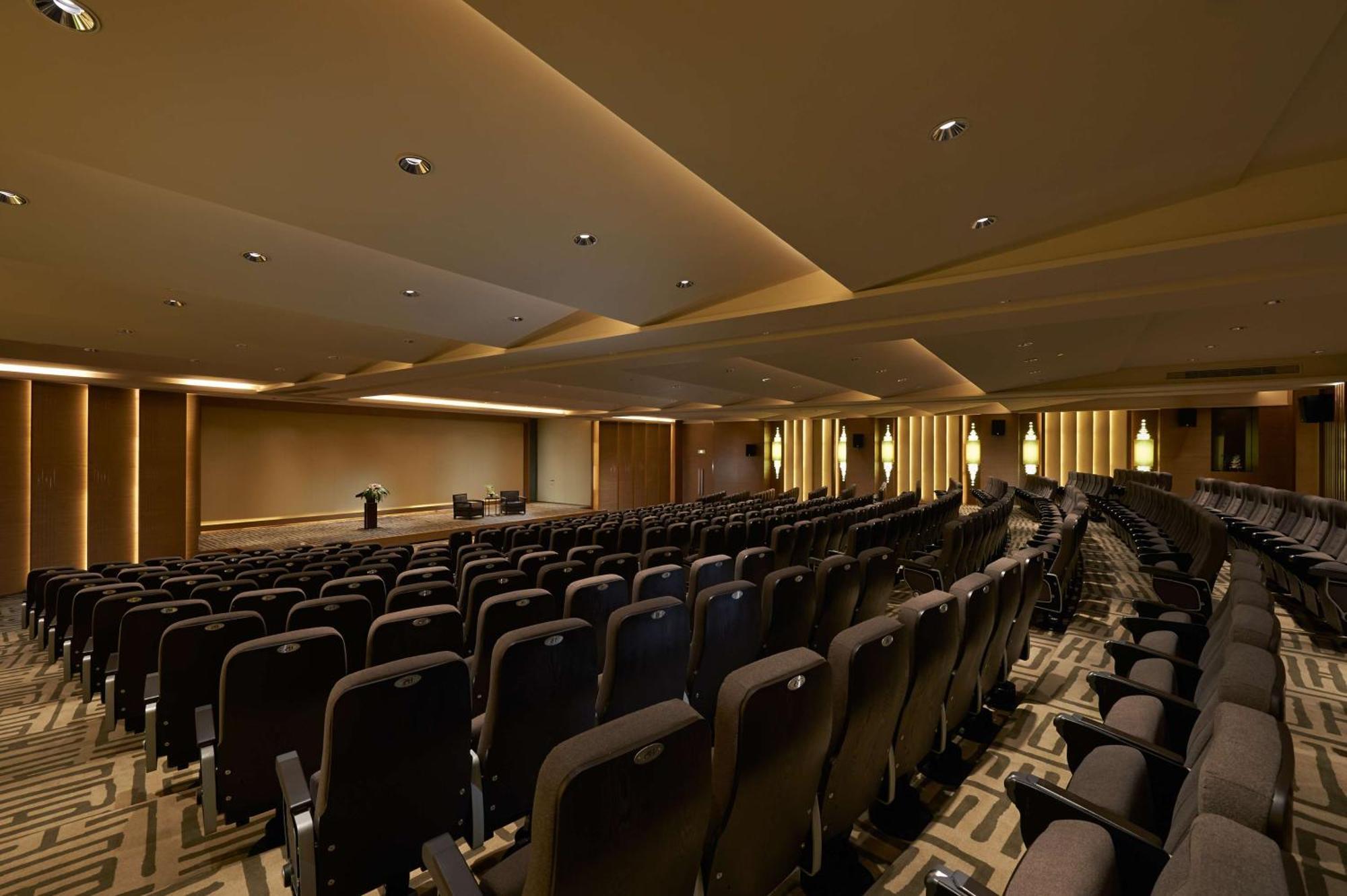 Hilton Wuhan Optics Valley Zewnętrze zdjęcie