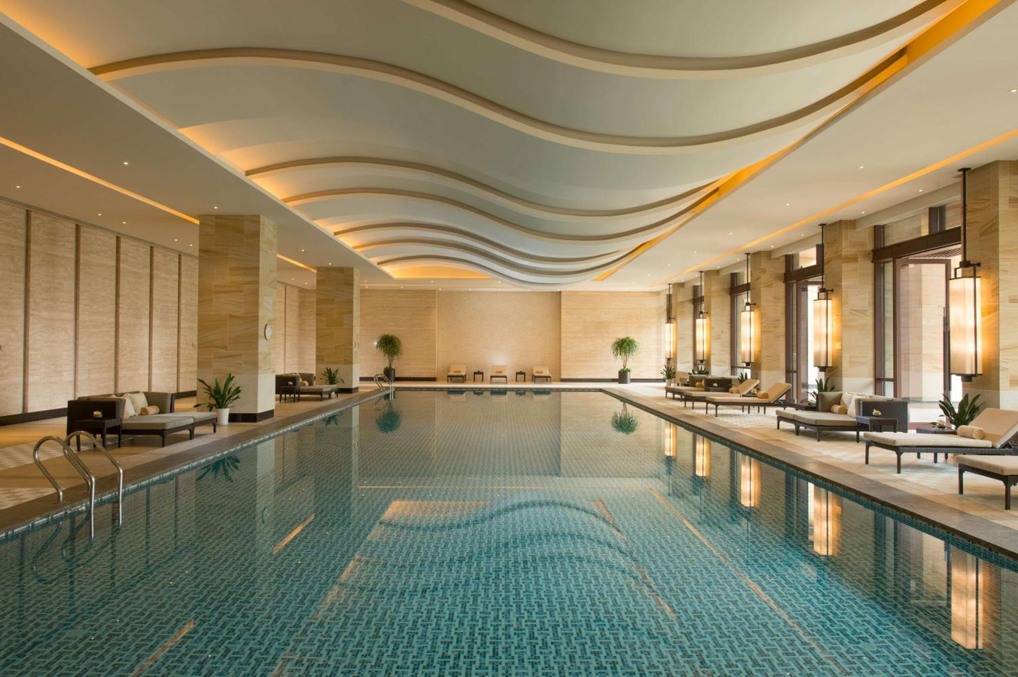 Hilton Wuhan Optics Valley Zewnętrze zdjęcie