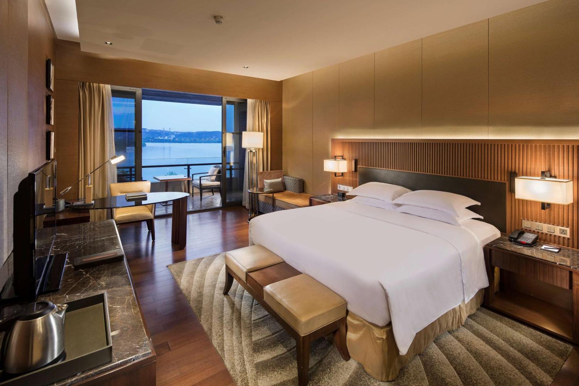 Hilton Wuhan Optics Valley Zewnętrze zdjęcie