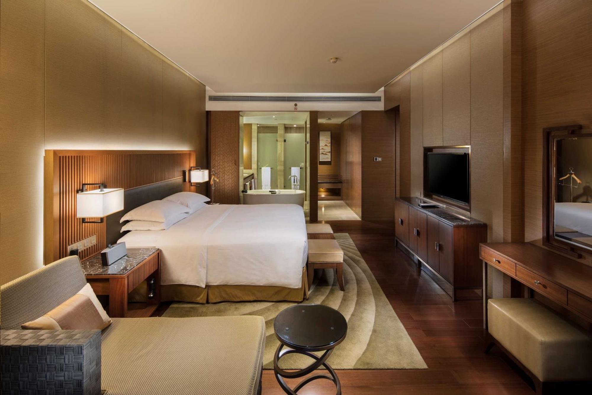 Hilton Wuhan Optics Valley Zewnętrze zdjęcie