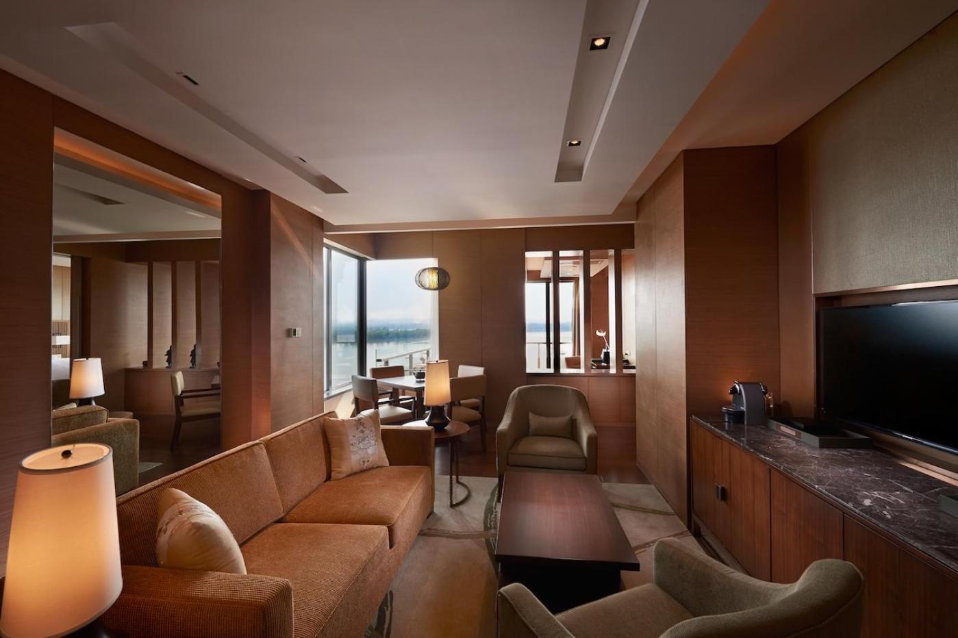 Hilton Wuhan Optics Valley Zewnętrze zdjęcie